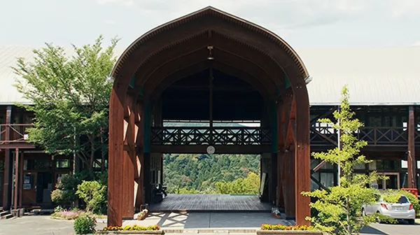 校舎の外観写真